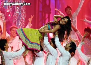 Bipasha Basu feet photo thumbnail