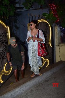 Bipasha Basu feet photo thumbnail