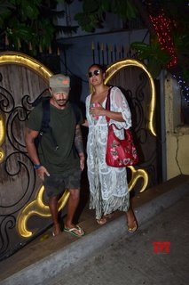 Bipasha Basu feet photo thumbnail
