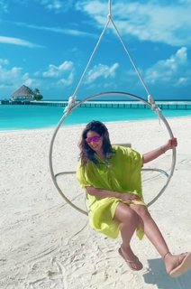 Bipasha Basu feet photo thumbnail