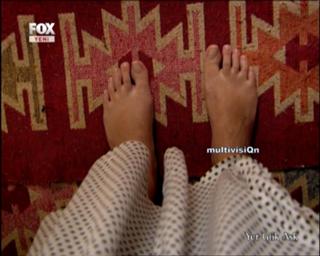 Birce Akalay feet photo thumbnail