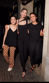 Birce Akalay feet photo thumbnail