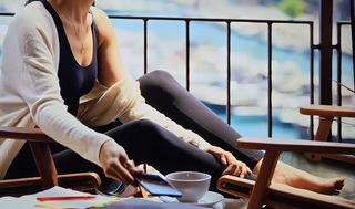 Birce Akalay feet photo thumbnail