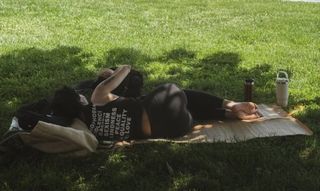 Birce Akalay feet photo thumbnail