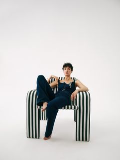 Birce Akalay feet photo thumbnail