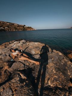 Birce Akalay feet photo thumbnail