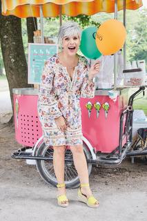 Birgit Schrowange feet photo thumbnail