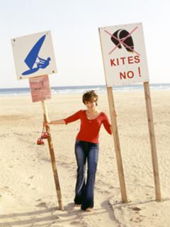 Birgit Schrowange feet photo thumbnail