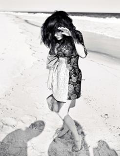 Björk feet photo thumbnail