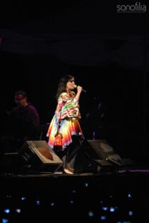 Björk feet photo thumbnail