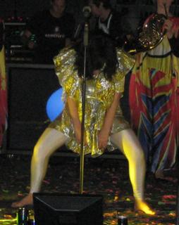 Björk feet photo thumbnail