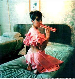 Björk feet photo thumbnail