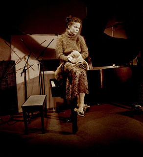 Björk feet photo thumbnail