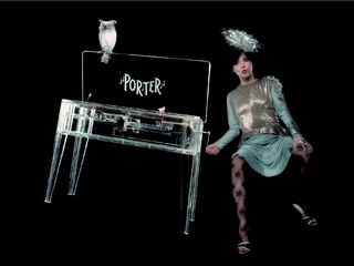 Björk feet photo thumbnail