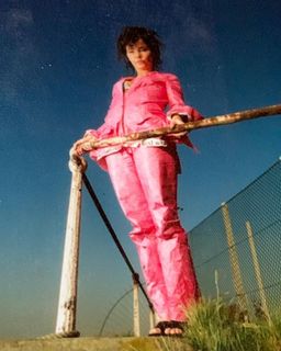 Björk feet photo thumbnail