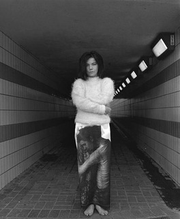 Björk feet photo thumbnail