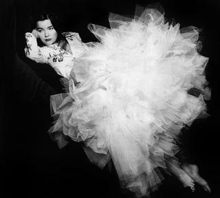 Björk feet photo thumbnail