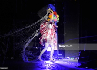 Björk feet photo thumbnail