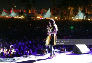 Björk feet photo thumbnail