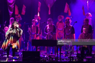 Björk feet photo thumbnail