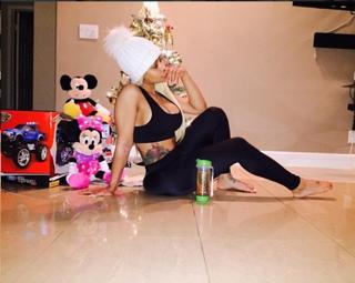 Blac Chyna feet photo thumbnail