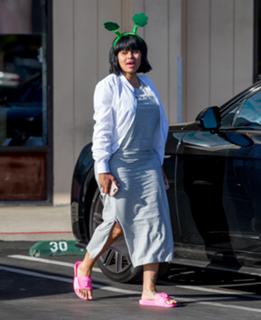 Blac Chyna feet photo thumbnail