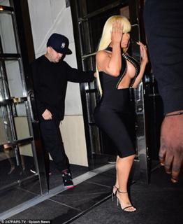 Blac Chyna feet photo thumbnail