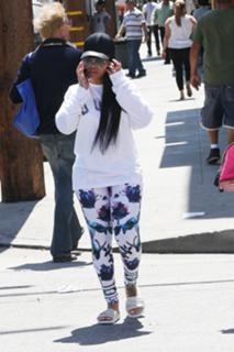 Blac Chyna feet photo thumbnail