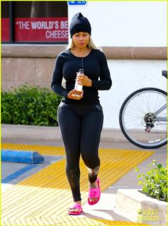 Blac Chyna feet photo thumbnail