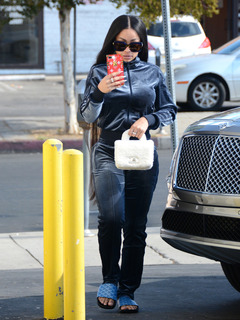 Blac Chyna feet photo thumbnail