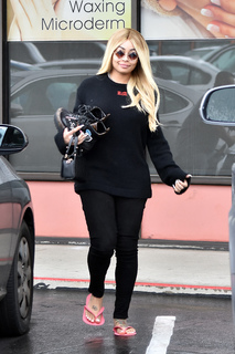 Blac Chyna feet photo thumbnail