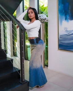 Blac Chyna feet photo thumbnail