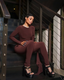 Blac Chyna feet photo thumbnail