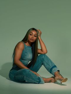 Blac Chyna feet photo thumbnail