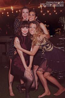 Blake Lively feet photo thumbnail