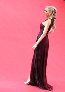 Blake Lively feet photo thumbnail