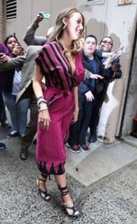 Blake Lively feet photo thumbnail