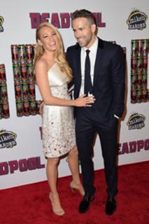 Blake Lively feet photo thumbnail