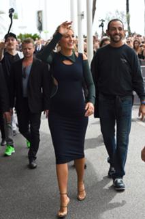 Blake Lively feet photo thumbnail