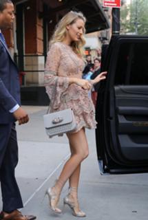 Blake Lively feet photo thumbnail