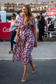 Blake Lively feet photo thumbnail