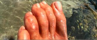 Blake Lively feet photo thumbnail