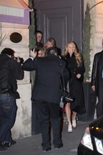 Blake Lively feet photo thumbnail