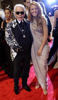 Blake Lively feet photo thumbnail