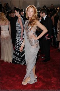 Blake Lively feet photo thumbnail