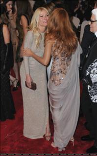 Blake Lively feet photo thumbnail