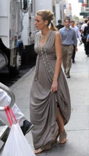 Blake Lively feet photo thumbnail
