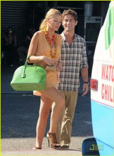 Blake Lively feet photo thumbnail