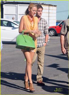 Blake Lively feet photo thumbnail