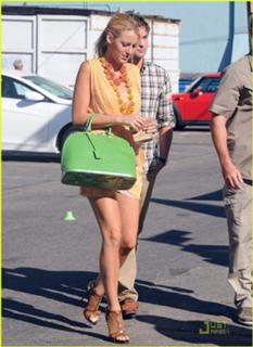 Blake Lively feet photo thumbnail